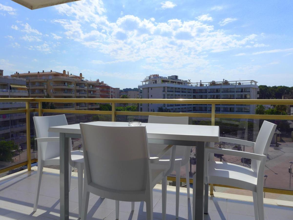 Rentalmar Navarra Family Suites Salou Cameră foto