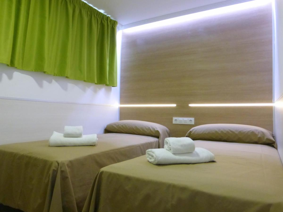 Rentalmar Navarra Family Suites Salou Cameră foto