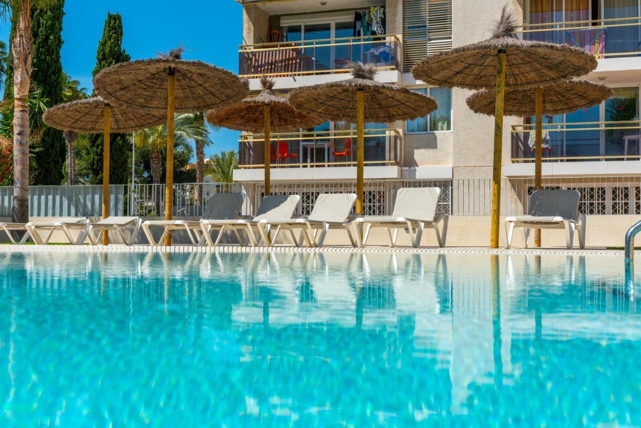 Rentalmar Navarra Family Suites Salou Exterior foto